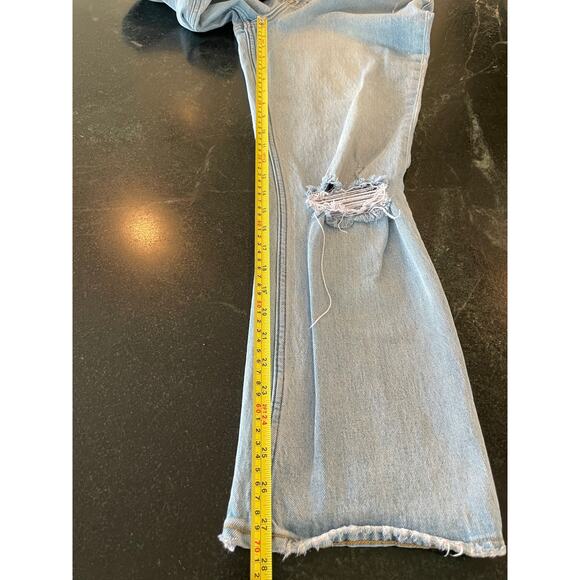 Abercrombie & Fitch The Kick Flare Ultra High Rise light wash distressed 31/12 - Picture 7 of 7